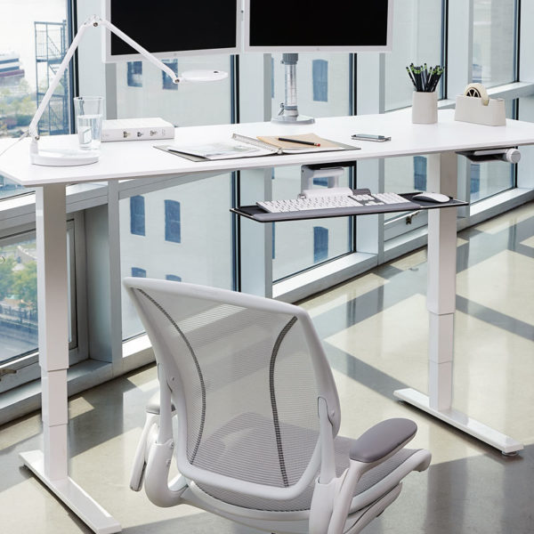 17_humanscale_float_height_adjustable_table_edit7